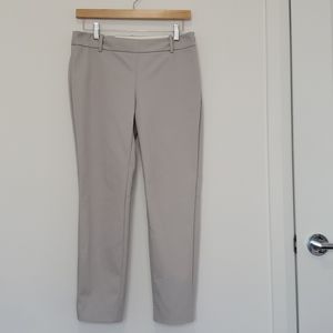 Aritzia - Babaton - Elliot Low Rise Grazer NWOT